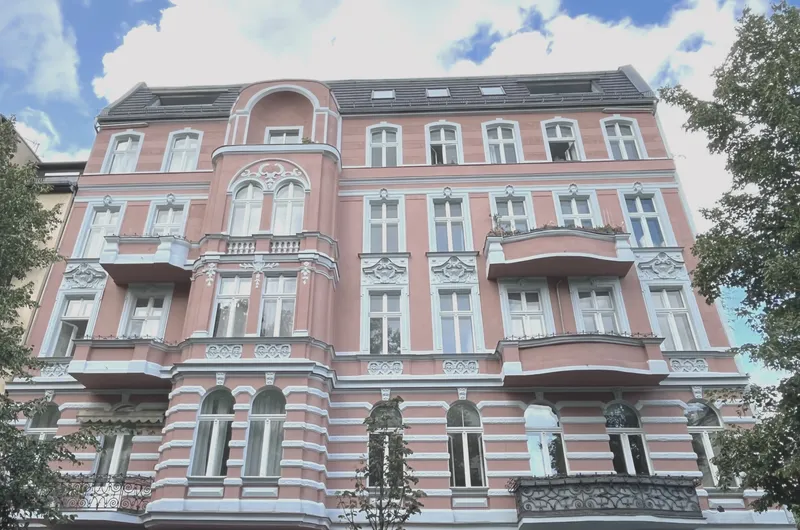 Reichenberger Straße 104 - Wohnen und Arbeiten auf einer Etage — photo 1